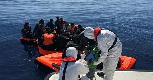 Son dakika: İzmir’de Yunan Sahil Güvenlik unsurlarınca Türk kara sularına itilen 30 göçmen kurtarıldı