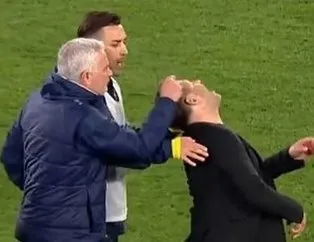 Arkadan geldi burnumu sıktı