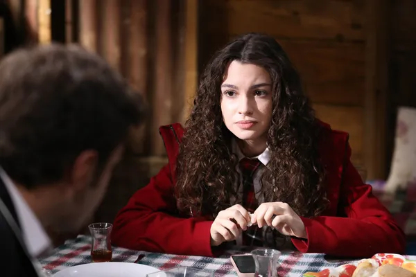 kardeslerim-86-bolum-2-fragmani-yurekleri-agza-getirdi-kan-govdeyi-goturdu-1681458167721.jpg Kardeşlerim 86. bölüm 2. fragmanı yürekleri ağza getirdi! Kan gövdeyi götürdü!-3