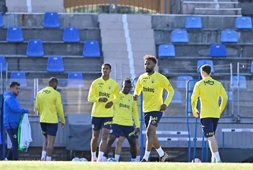 Fenerbahçe taktik ve pas çalıştı