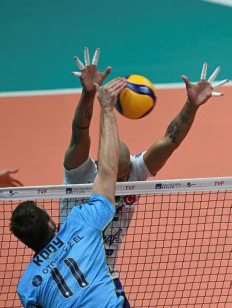 fenerbahce-parolaparayi-yenen-halkbank-voleybol-axa-sigorta-efeler-ligi-sampiyonu-oldu-1713375196454.jpeg Fenerbahçe Parolapara'yı yenen Halkbank, Voleybol AXA Sigorta Efeler Ligi şampiyonu oldu-3