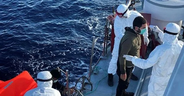 Son dakika: Çanakkale açıklarında Yunanistan tarafından Türk kara sularına itilen 145 sığınmacı kurtarıldı