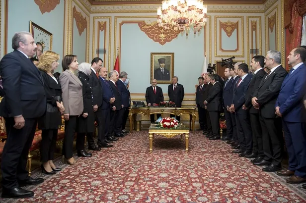 Binali Yıldırım TBMM Başkanlığı görevini Celal Adan'a devretti-5