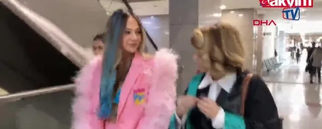 Teşhircilikten hakim karşısına çıkan Merve Taşkın mahkemeye iç çamaşırıyla geldi!