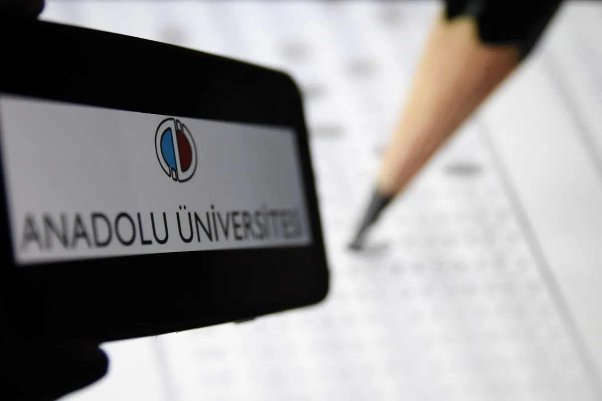 aof-final-sinavlari-ne-zaman-2025-2026-bahar-donemi-tarihleri-aciklandi-1777462318107.jpg AÖF final sınavları ne zaman başlayacak? 2026 yaz okulu sınav takvimi-2