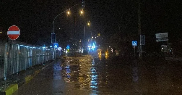Bodrum’da sağanak yağış kabusu! Evleri su bastı: Araçlar yolda kaldı
