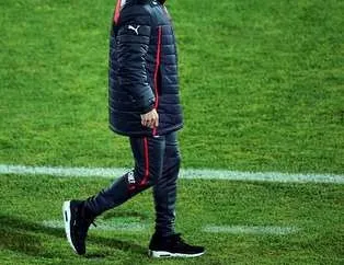Galatasaray'la anlaştı, 4 transfer istedi