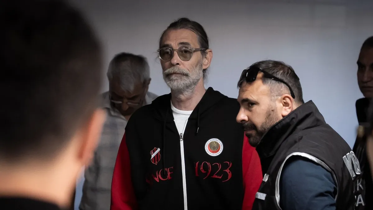 Etimesgut Belediyesi'ne yolsuzluk operasyonu! Listede 55 şüpheli var: CHP'li Erdal Beşikçioğlu gözaltına alındı