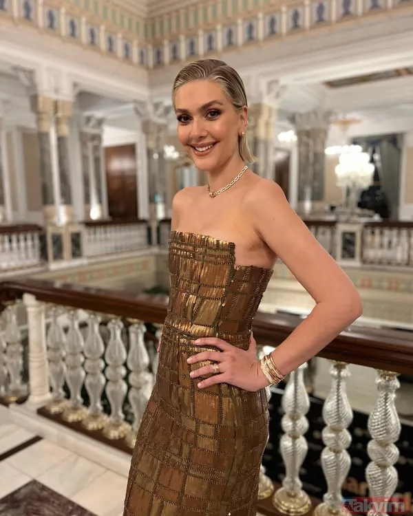 Tuba Büyüküstün’le yatak sahnesi olay olmuştu! Bergüzar Korel 15 yıllık eşi Halit Ergenç'in cesur sahneleri hakkında konuştu! - 6