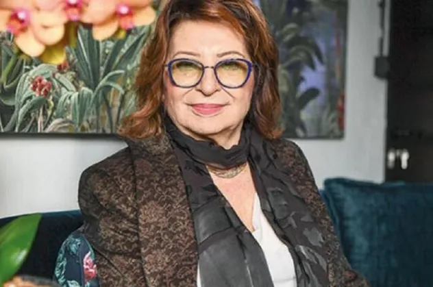 Gülseren Budayıcıoğlu kimdir? Camdaki Kız romanının yazarı Gülseren Budayıcıoğlu kaç yaşında, nereli? Kitapları…