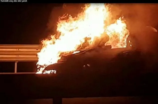 Kütahya'da korku dolu anlar! Hareket halindeki otombil alev alev yandı
