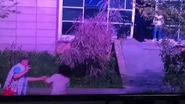 korku-dolu-anlar-evlenme-teklifini-geri-cevrince-silahla-rehin-alindi-1651171945649.jpeg Korku dolu anlar! Evlenme teklifini geri çevrince silahla rehin alındı-4