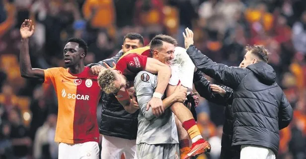 Galatasaray Teknik Direktörü Okan Buruk nefes kesen mücadeleyi kazanmanın mutlu ettiğini ifade etti