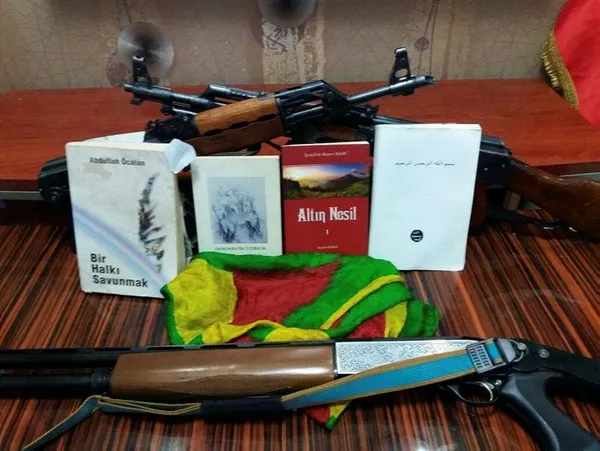 FETÖ’cü hainin evinden çıkanlar şok etti-2