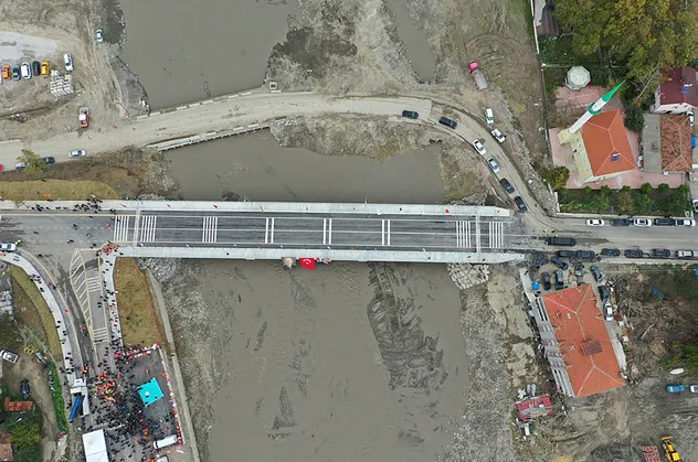 52 günde yeniden inşa edildi! Kastamonu'daki sel felaketinde yıkılan Çatalzeytin Köprüsü ulaşıma açıldı