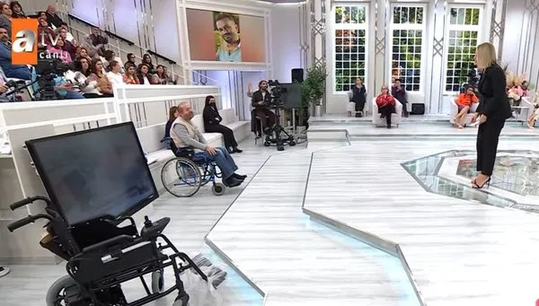 esra-erolda-seyircisi-22-yasindaki-irem-dogani-gozyaslarina-bogdu-genc-kiz-icin-seferber-oldular-annem-evi-ara-1671814482630.jpg Esra Erol’da seyircisi 22 yaşındaki İrem Doğan’ı gözyaşlarına boğdu! Genç kız için seferber oldular! "Annem evi, arabayı satıp evden kaçtı!” demişti...-8