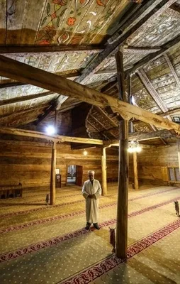 8 asırlık caminin bu özelliği duyanları hayrete düşürüyor