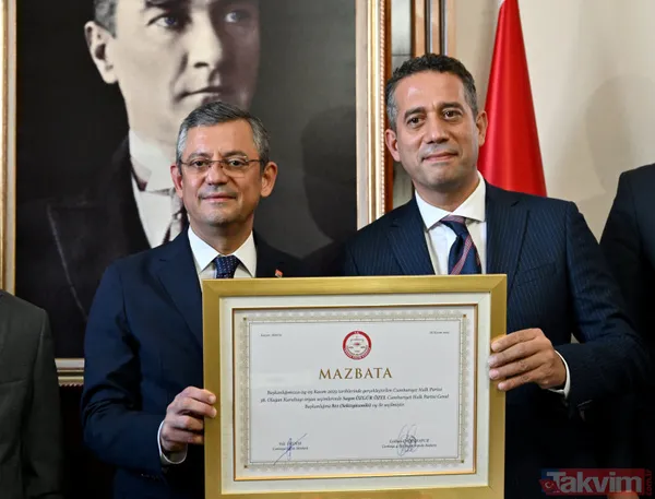 CHP'de büyük savaş başlıyor! İmamoğlu'ndan Özgür Özel'e olay sözler: Adayken Grup Başkanlığı’nı bırakmadı yarın CHP koltuğunu bırakmaz - 9