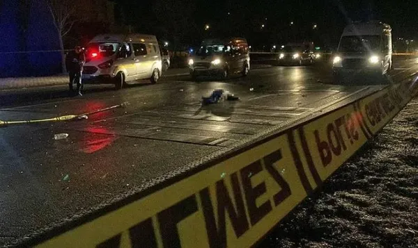 1699724265454.jpeg Konya'da katliam gibi kaza! Otomobil, yolun karşısına geçmeye çalışan yayalara çarptı: 5 ölü, 5 yaralı-2