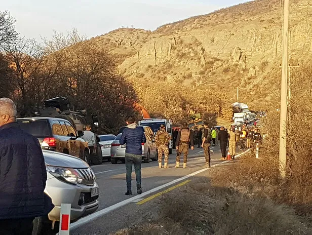 Tunceli'de operasyondan dönen askerleri taşıyan zırhlı araç devrildi-2