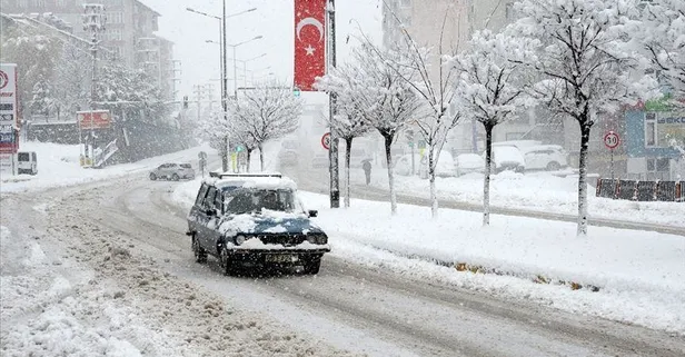 HAVA DURUMU | Meteorolojiden o illere kuvvetli yağış ve kar uyarısı | 11 Ocak İstanbul'da hava nasıl olacak?