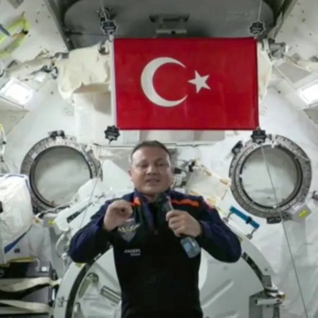 Türkiye’nin ilk astronotu Alper Gezeravcı çalışmalarını sürdürüyor! ISS’de VOKALKORD ve ALGALSPACE deneyi