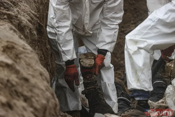 Ceset war! Buça'da dehşete düşüren görüntüler! Toplu mezarlar... - 24