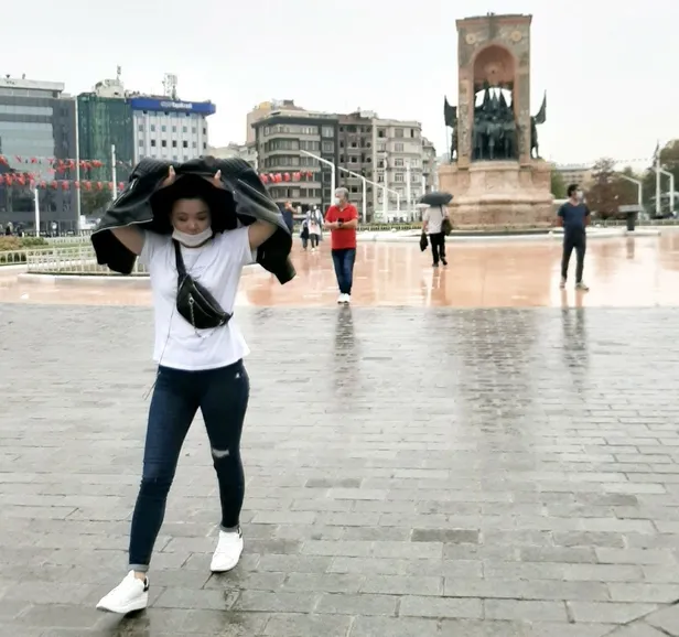 meteoroloji-saat-vererek-uyardi-istanbul-ve-cevre-illere-firtina-uyarisi-hava-durumu-1602520011022.jpg Meteoroloji saat vererek uyardı: İstanbul ve çevre illere fırtına uyarısı | HAVA DURUMU-3