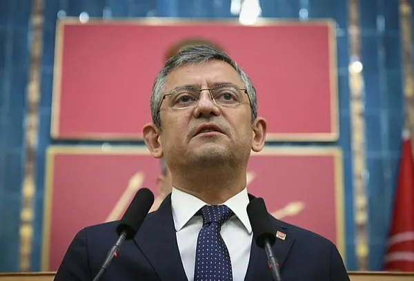 bu-mu-degisim-ozgur-ozel-i-chpde-ilk-kiyim-itaatsizlerle-basladi-ismini-anons-etmeyen-bay-kemalciler-partiden-1699566987564.jpeg Bu mu değişim Özgür Özel I CHP'de ilk kıyım itaatsizlerle başladı! İsmini anons etmeyen Bay Kemalciler partiden şutlandı-4