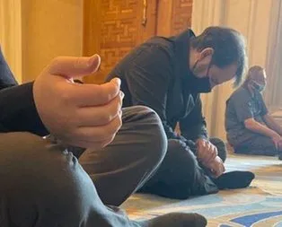 Berat Albayrak, Cuma namazını Çamlıca Camii’nde kıldı