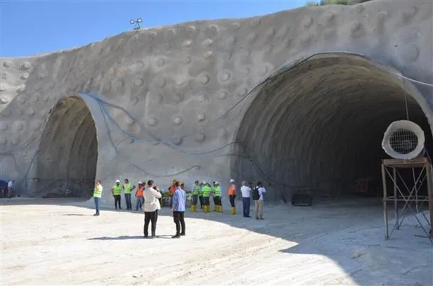 Hasankeyf Tüneli'nde ışık göründü! Toplam bin 230 metre uzunluğunda-3