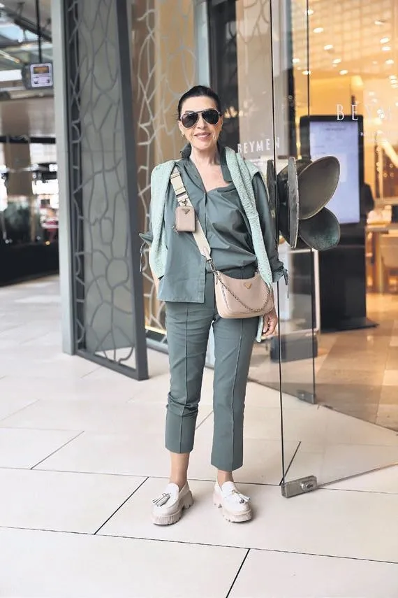 burcu-esmersoydan-samimi-itiraf-erkeksiydim-1699140158222.jpeg Burcu Esmersoy'dan samimi itiraf: "Erkeksiydim.."-2