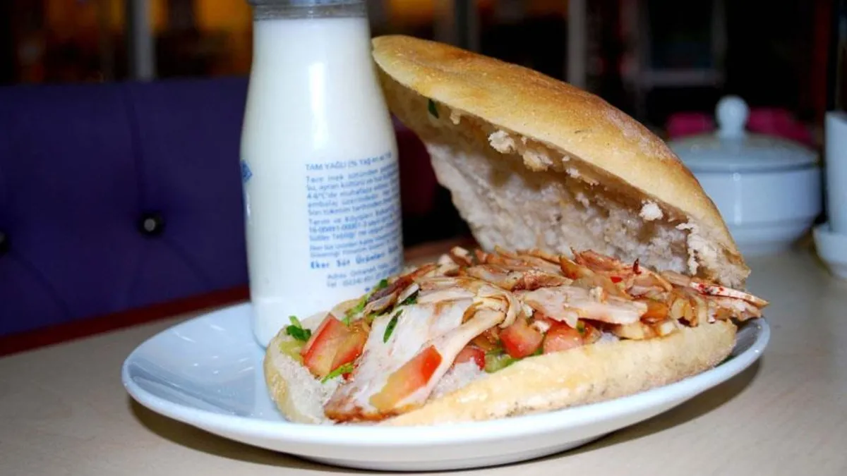 Tavuk döner sonrası bunları yaşıyorsanız alarma geçin! Zehirlenme sinyali!