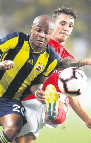 Cocu’nun umudu Ayew oldu