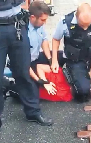 Almanya'da Türk gence "George Floyd" muamelesi: "Oğlum birkaç dakika ile ölümden döndü"