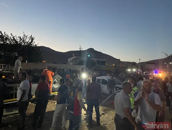 SON DAKİKA: Gaziantep'ten sonra bir katliam gibi kaza da Mardin'de! Derik'te TIR dehşet saçtı: Ölü sayısı artıyor - 16