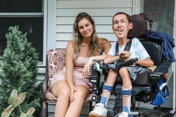 kocasi-sma-hastasi-olan-hannah-aylward-cinsel-hayatimiz-cok-iyi-1643544236237.jpg Kocası SMA hastası olan Hannah Aylward: Cinsel hayatımız çok iyi-6