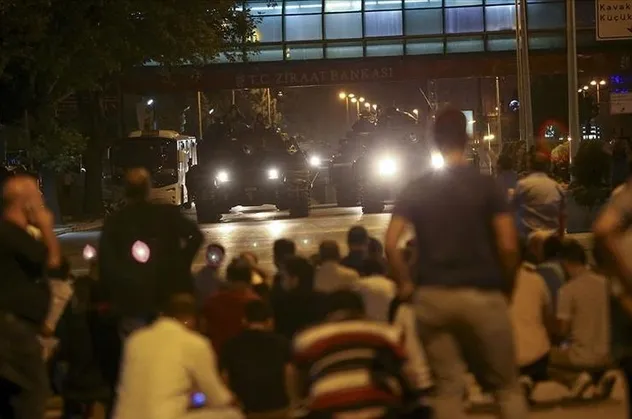 Siyasilerden şanlı direnişin 5. yılında 15 Temmuz mesajları