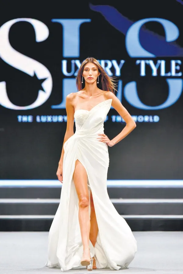 oscarlik-kiyafet-sevval-sahinin-kiyafeti-oscarda-giyilecek-1699049737102.jpeg Oscarlık kıyafet! Şevval Şahin'in kıyafeti Oscar'da giyilecek-2