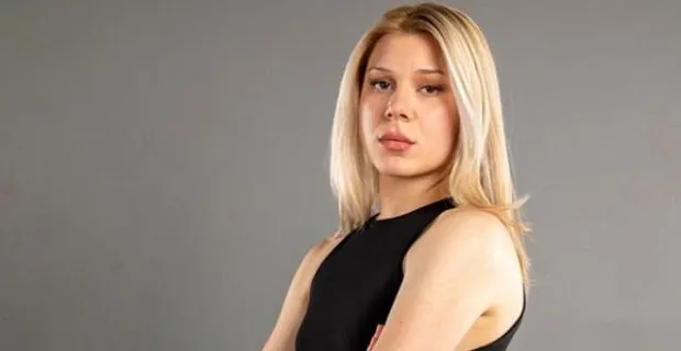 Survivor yarışmacısı Sancakay çıka çıka bakın kim çıktı yoksa torpilli mi ! Survivor'ın sarışın güzeli meğer ünlü teknik direktörün...-3