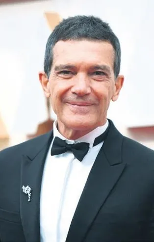 İspanyol aktör Antonio Banderas coronavirüse yakalandı