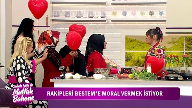 Zahide Yetiş gözyaşlarını tutamadı stüdyoyu terk etti! Zahide Yetiş ile Mutfak Bahane bugün duygusal anlara sahne oldu-2