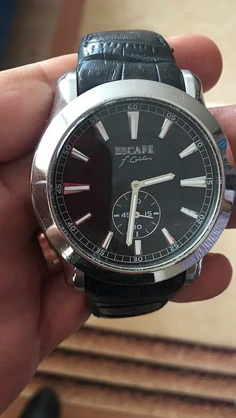 FETÖ elebaşı imzalı saat ele geçirildi