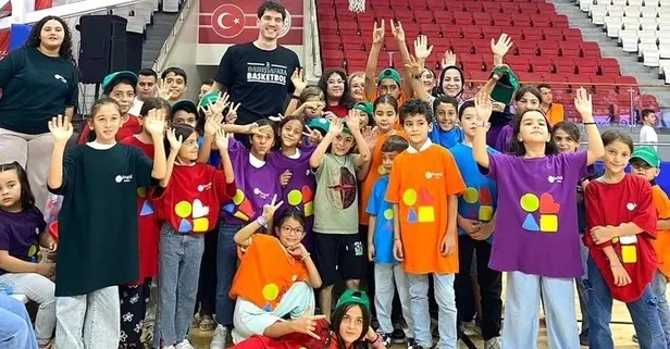 "Hayat Yeniden" çocukları dünya yetimlerine umut oldu