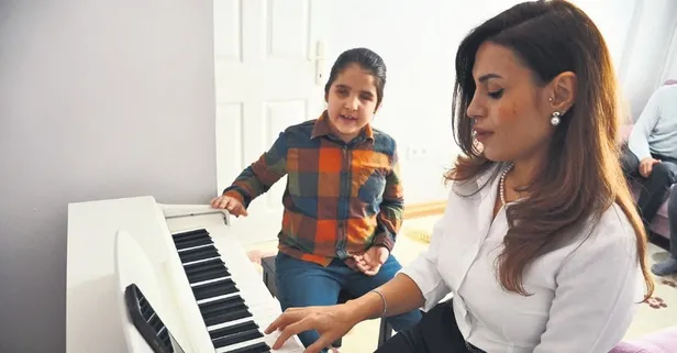 8 yaşındaki görme engelli Çınar: 3 bestem var