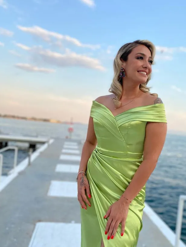 Survivor Evrim'e bak sen! Ortalığı karıştıran Evrim Keklik'in mayolu minili pozları olay! Survivor'ı yangın yerine çevirmişti-8