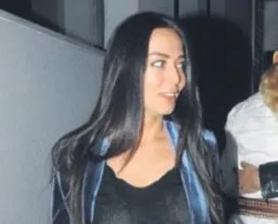 Kız kıza kutlama