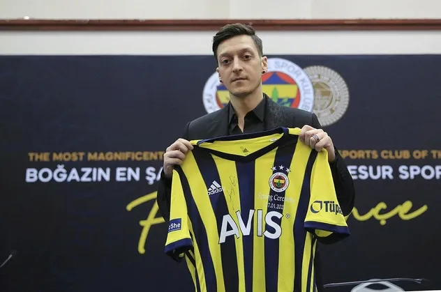 Fenerbahçe'nin Hatayspor maçı kamp kadrosu belli oldu! Mesut Özil kamp kadrosunda