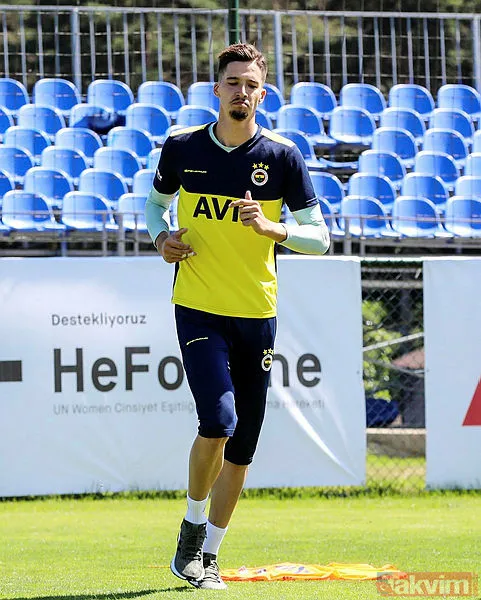 Fakat Futbolda Yarının Ne Olacağını Bilemeyiz. İnanmak, Çalışmak Ve Asla Vazgeçmemek Gerekir. Altay Ve İrfan Can Umarım Takımlarında Başarılı Olurlar.