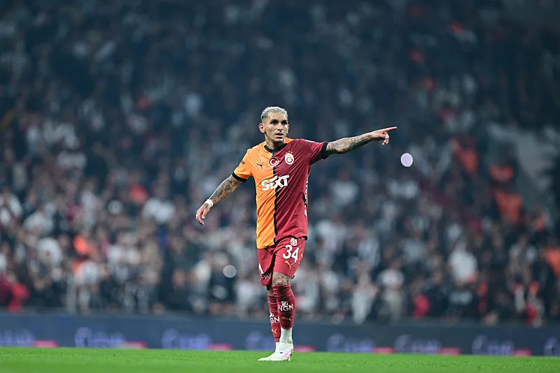 Galatasaray'da 11 ayrılık birden! Yıldızlar tek tek yolcu - 8